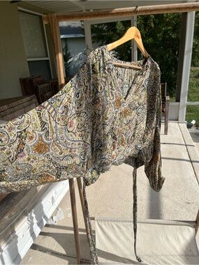 Paisley print elastic waist boho top by Nicole Miller